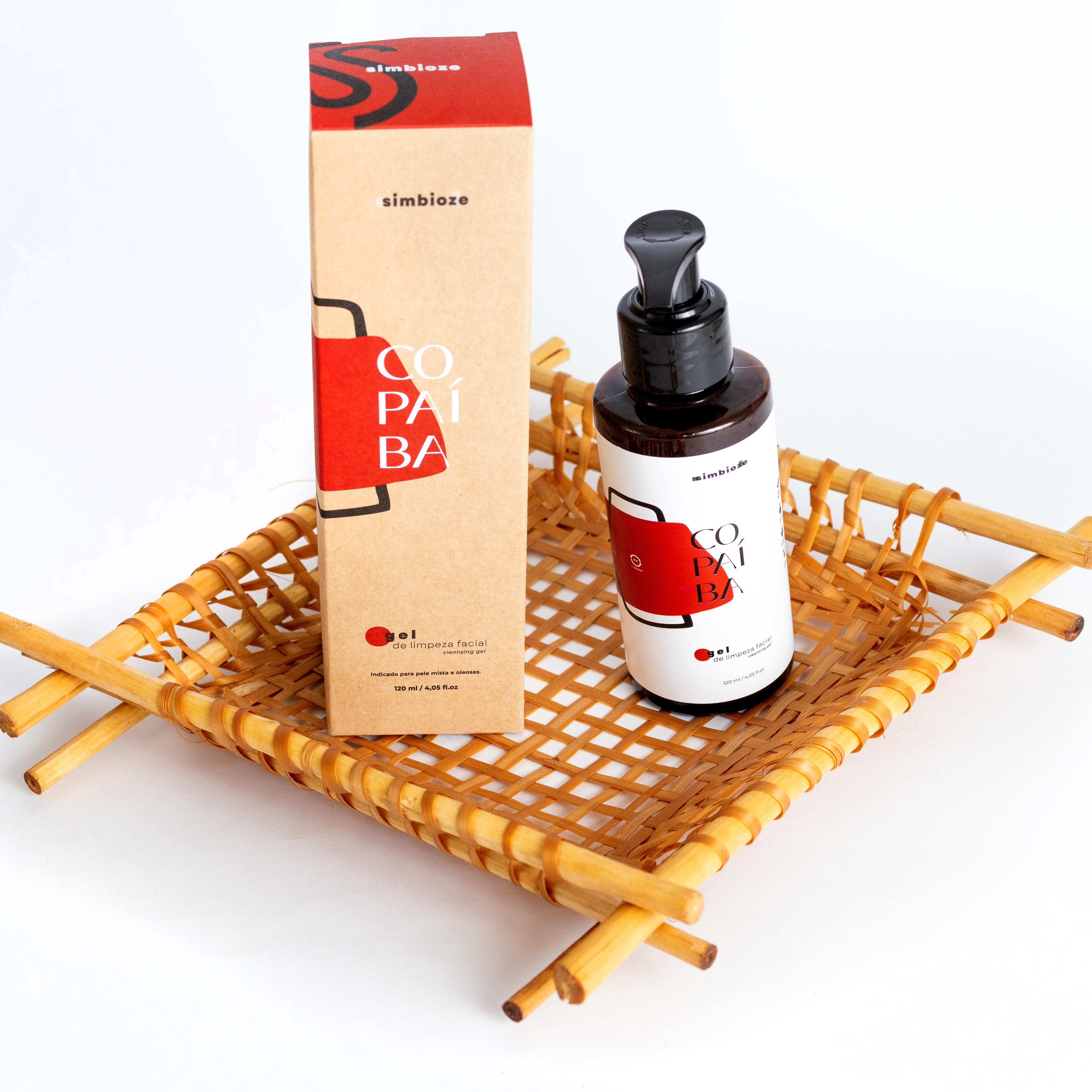 ג׳ל לניקוי פנים לעור שומני ואקנתי על בסיס קופאיבה מהאמזונס